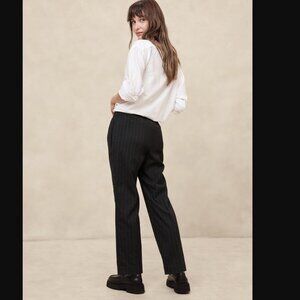 Banana Republic Factory Pull-On Tapered Pant – Charcoal Stripe – Size S